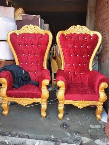 Polished Wooden Wedding Chair, Feature : Accurate Dimension, Attractive Designs, Quality Tested