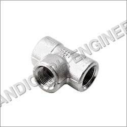 Metal Pipe Tee, for Industrial, Feature : Sturdy Construction, Superior Finish