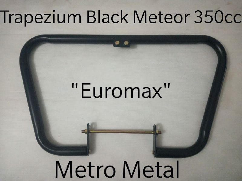 Euromax Trapezium Black Meteor Leg Guard, Feature : Durable, Extra Protection, Impeccable Finish, Lightweight
