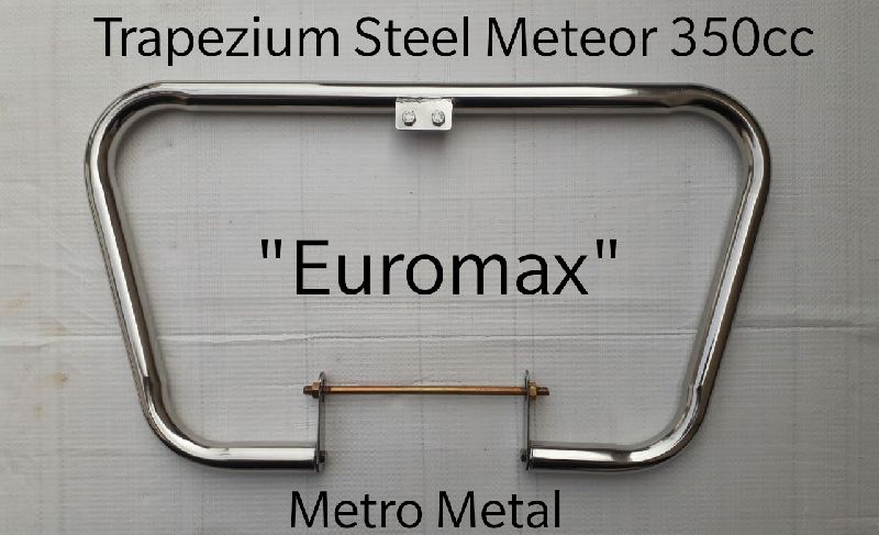 Euromax Trapezium Steel Meteor Leg Guard, Size : XL