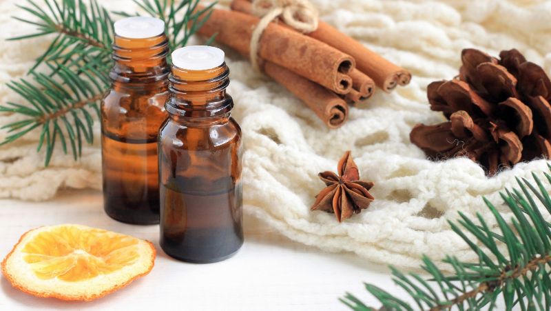 Cinnamon Leaf Oil, for Health Problem, Feature : Good Fragrance