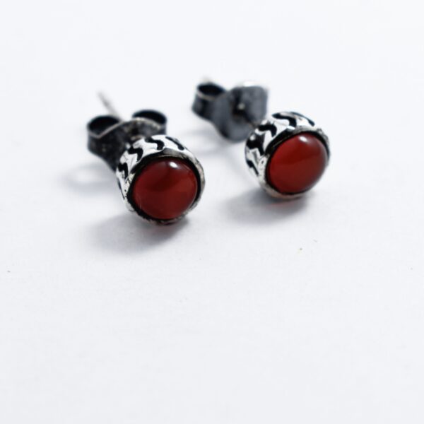 Red Onyx Stud Earrings, Occasion : Party Wear, Wedding Wear