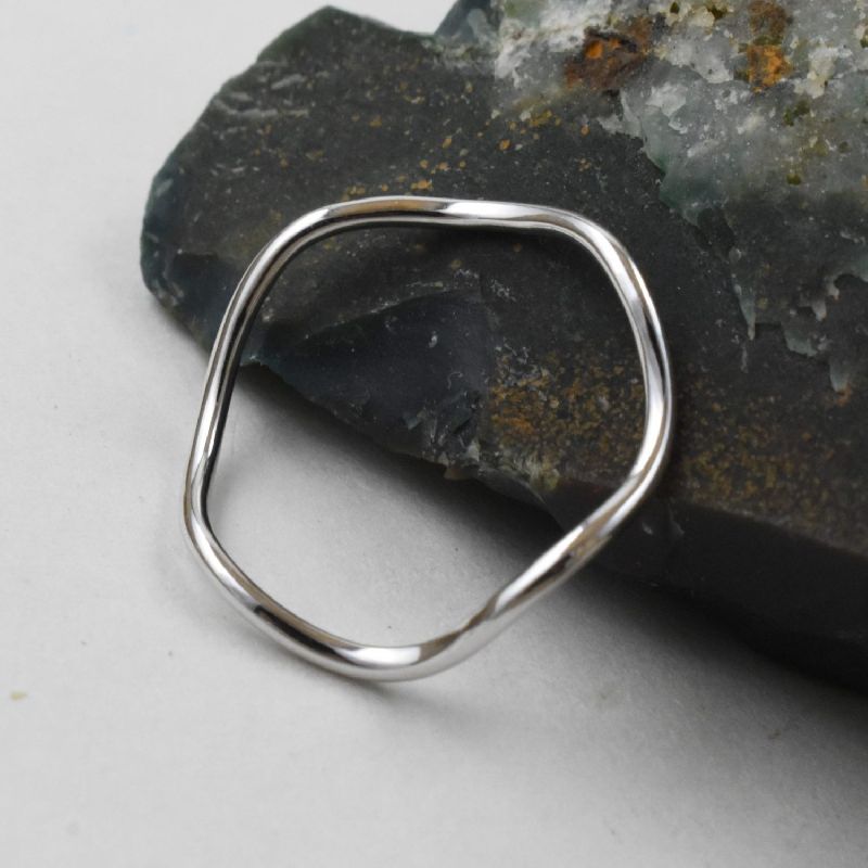 Silver Wavy Curve Circle Squiggle Ring