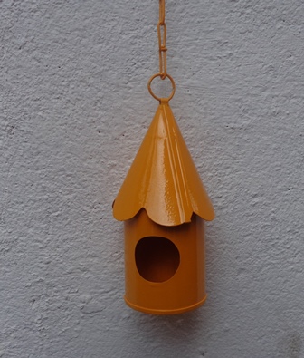 METAL HANGING BIRD HOUSE, Color : Pink, Purple, Yellow, Red
