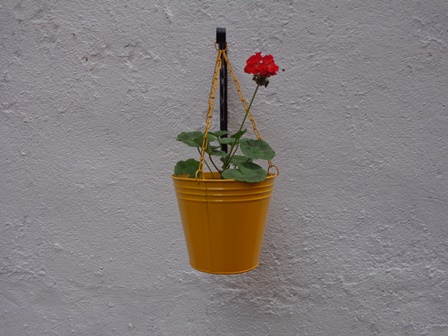 METAL HANGING CONE PLANTER, Color : Dark Blue, Pink, Green, Yellow, Red