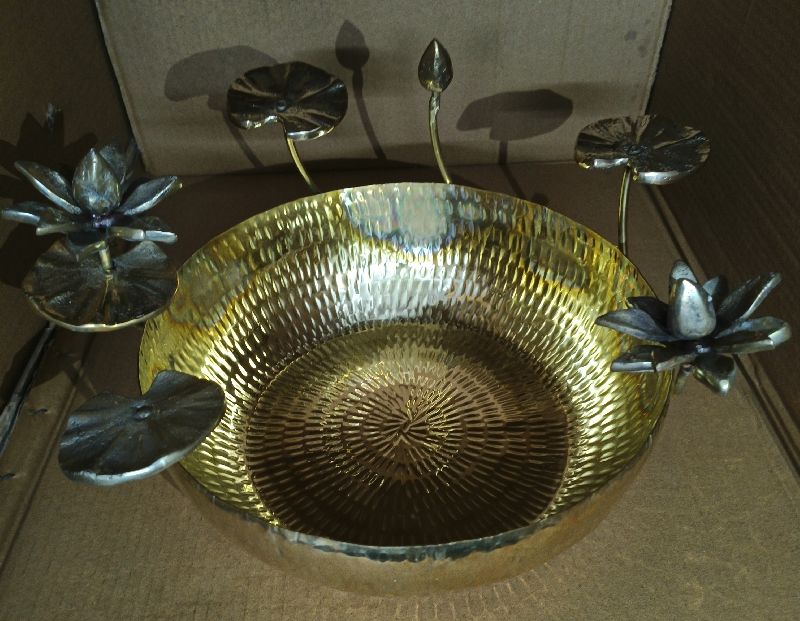 Polished Metal Handicraft, for Home Decor, Style : Tableware