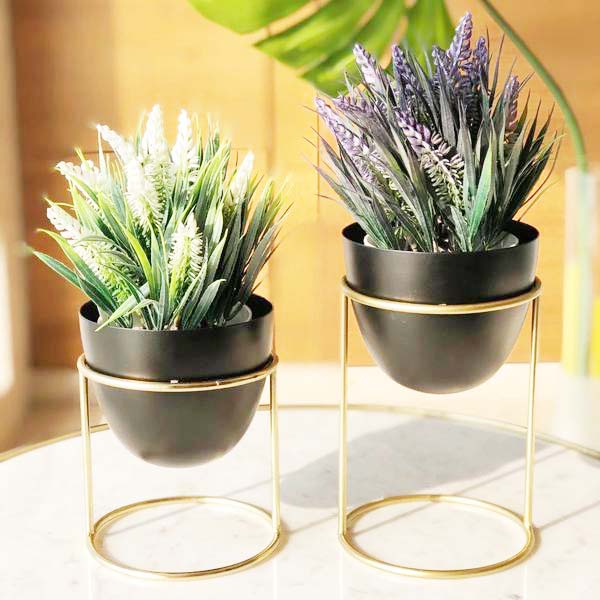 black  mete planter pot with stand