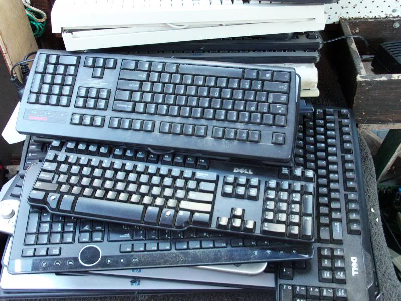 Plastic Keyboard Scrap, Grade : Superior