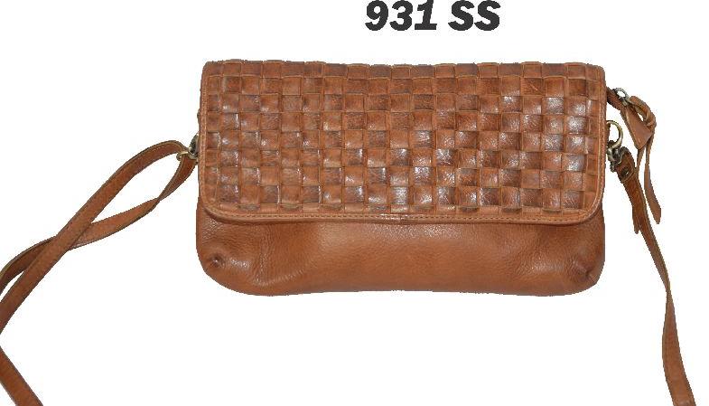 Genuine Leather Ladies sling bag 931, for Collage Use, Office Use, Party Use, Style : Shoulder