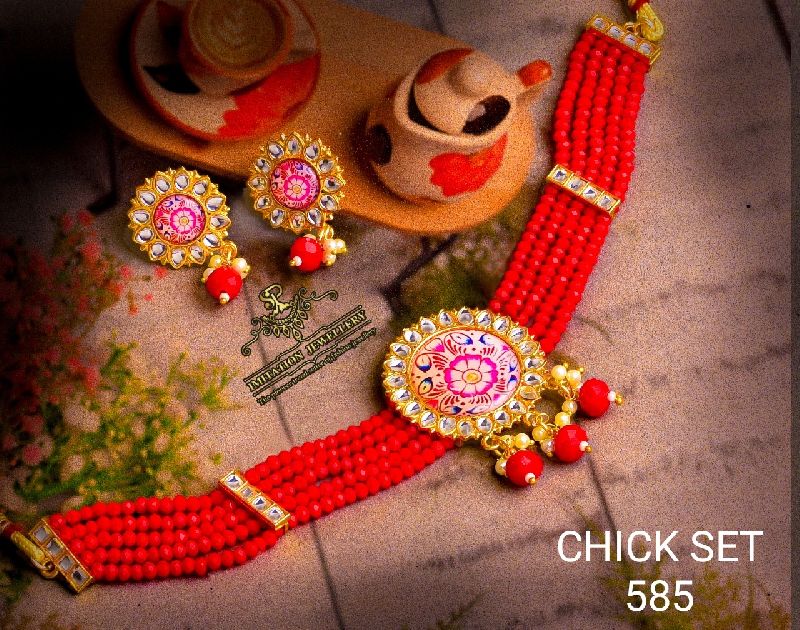 585 Chick Necklace Set