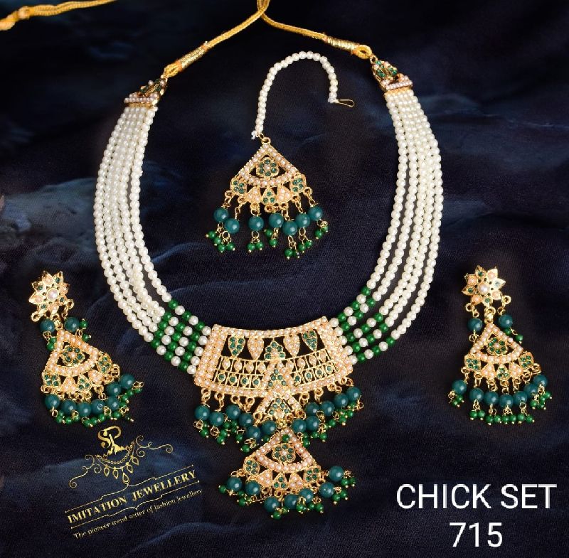 SP Imitation Polished 715 Chick Necklace Set, Purity : VVS2