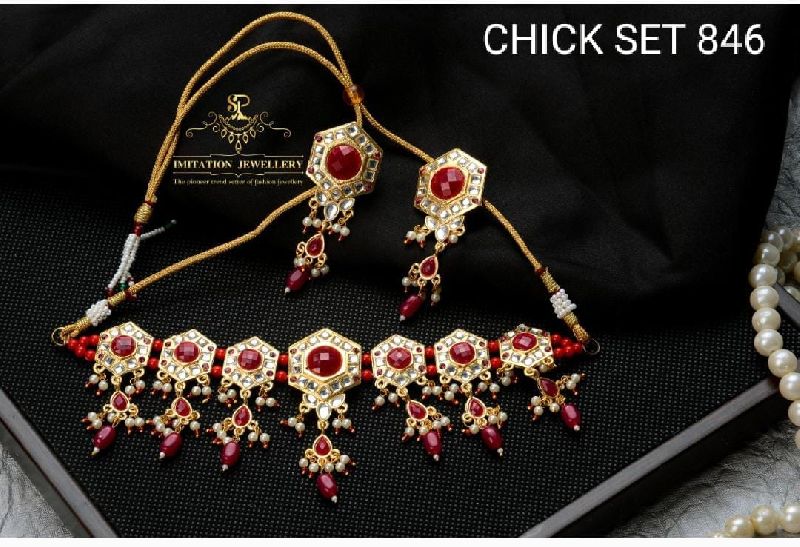 846 Chick Necklace Set