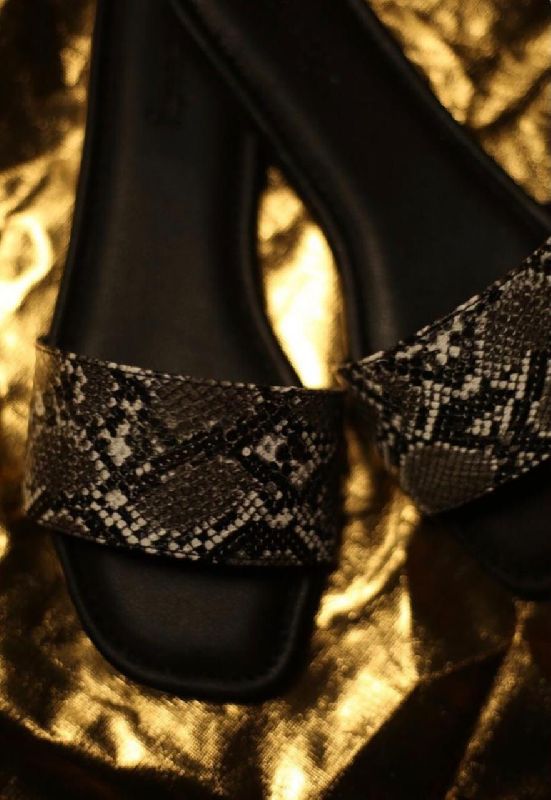 Shemay Black Snake Skin Flats, Size : EUR 36, 37, 38, 39, 40, 41