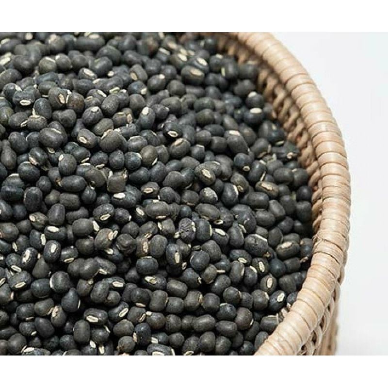 whole black urad dal