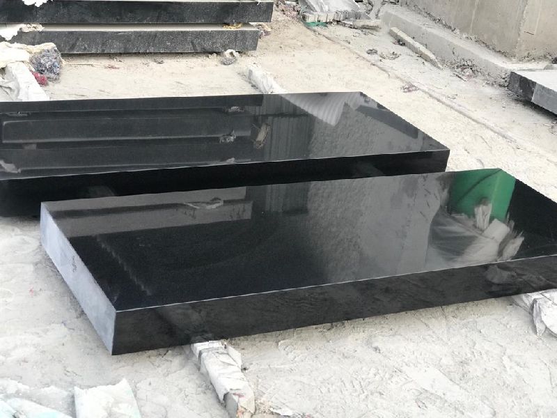 Granite Monument Thick Slabs, Overall Length : 0-3 Feet 3-6 Feet