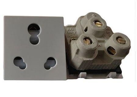 16A Socket With Shutte