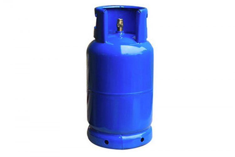 Liquefied petroleum gas, for Domestic Use, Industrial Use, Packaging Type : Cylinder