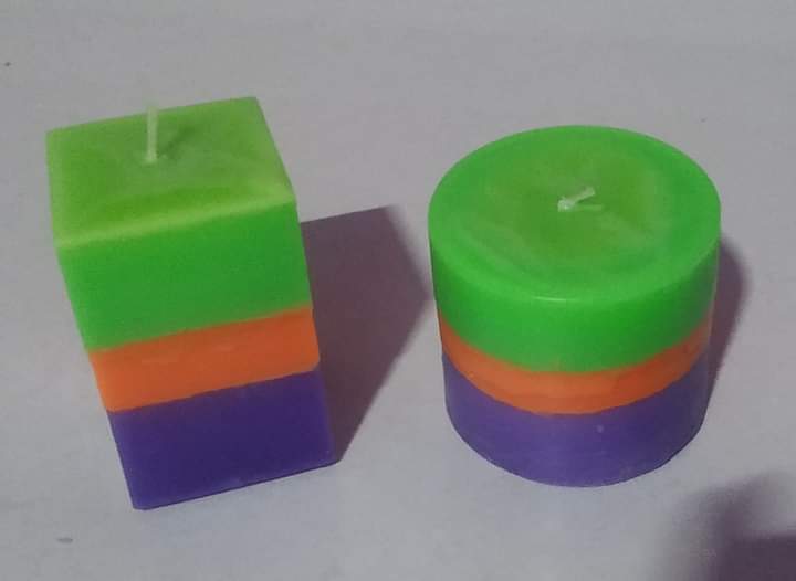 Multicolor Round and Square shape scented candle