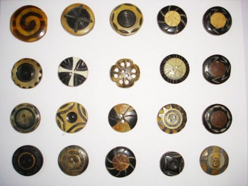 Fancy Buttons, Size : Customized