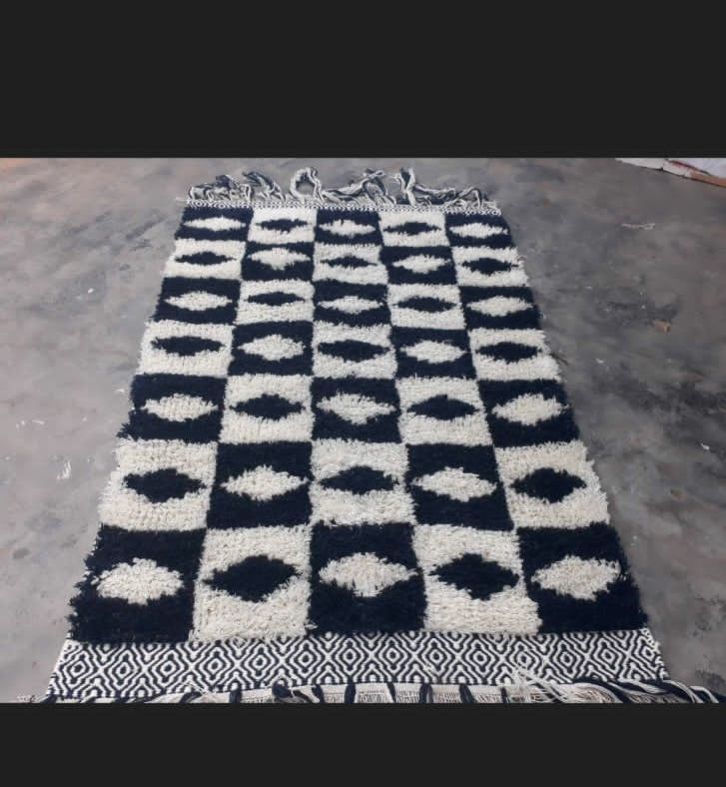 VER-027 Woven Rug
