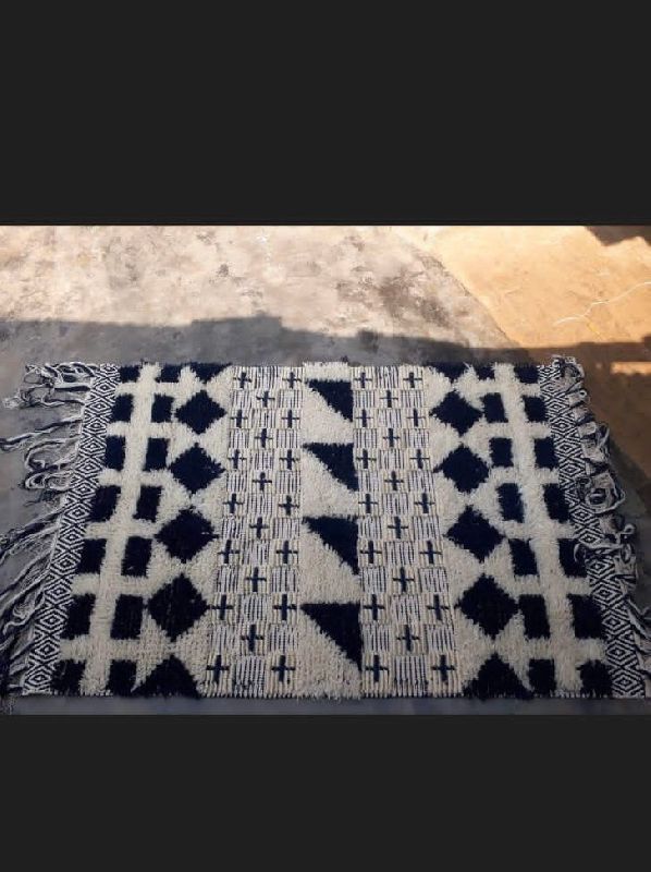 VER-029 Woven Rug