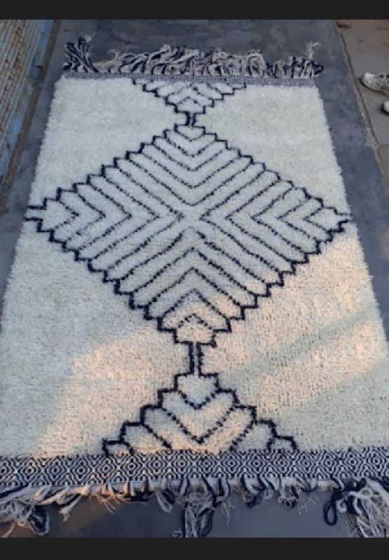 VER-031 Woven Rug