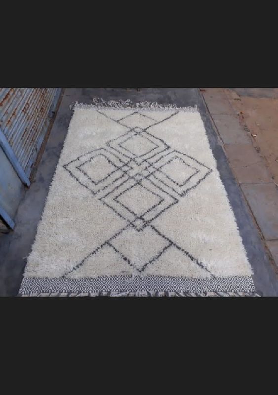VER-033 Woven Rug