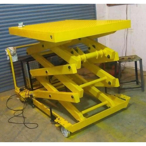 Forcelift Scissor Lift, for Industrial Use, Lifting Capacity : 1-3 Ton