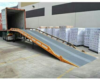 Hydraulic Loading Ramp