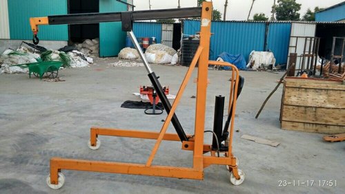 Forcelift Mobile Floor Crane, for Goods Lifting, Certification : CE Certified