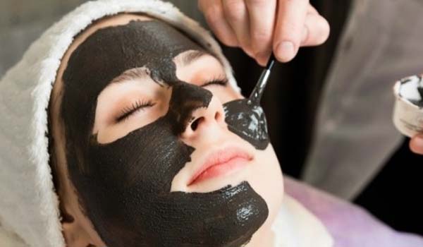 Activated Charcoal Face Pack, Feature : Fresh Feeling, Gives Glowing Skin, Reduce Wrinkles