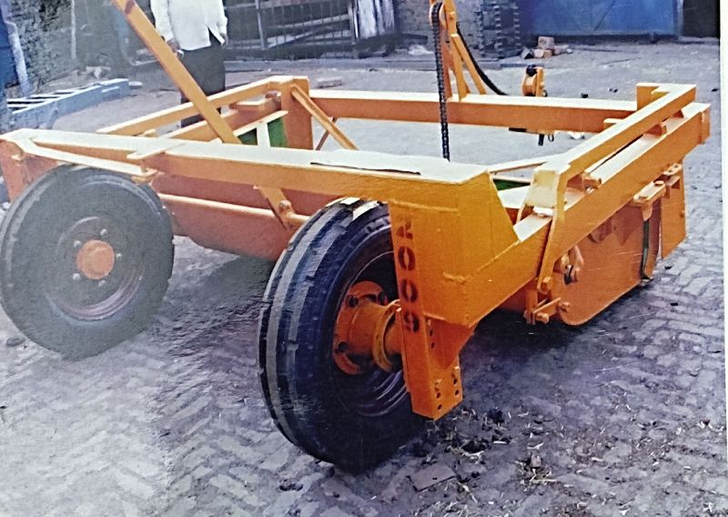 Color Coated Iron Moga Land Leveler, for Agriculture, Feature : Corrosion Resistant, Sturdy Construction