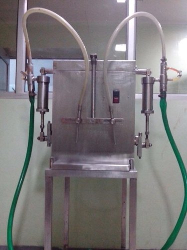 Mild Steel Electric Liquid Filling Machine, Packaging Type : Piston