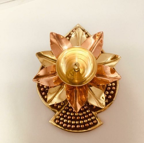 Brass Paan Diya Set, Color : Golden