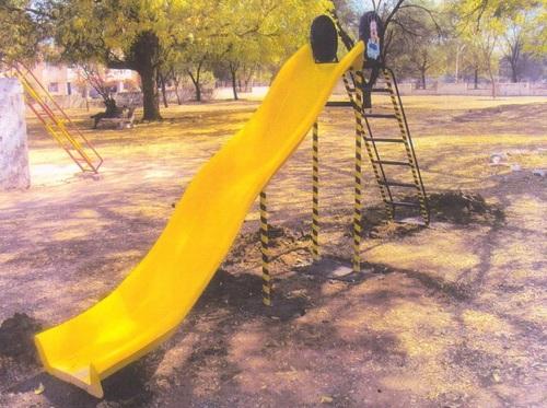 FRP Single Wave Slide, for Play Ground, Pattern : Plain