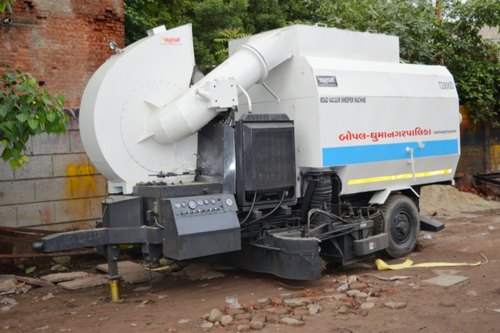 Trailer Mounted Road Sweeper Machine