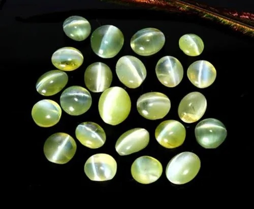 Oval Cats Eye Stone, Color : Green
