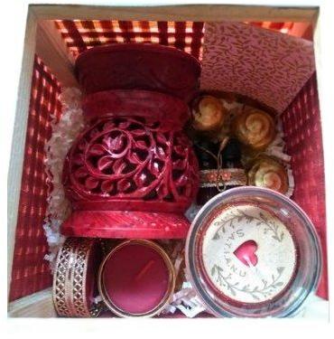 Wax Candle Gift Hampers, Feature : Best Quality