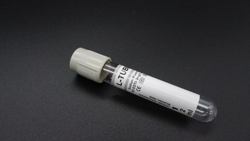 Round Fluoride Oxalate Non Vacuum Double Cap, for Filling Blood, Size : 2ml 3ml