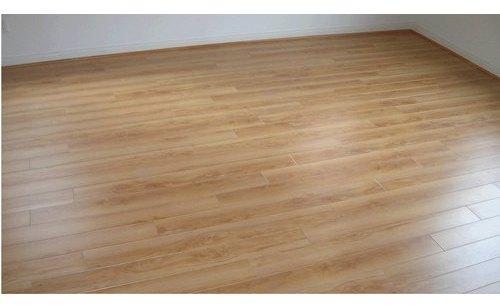 Wood Laminate Flooring, Feature : Waterproof, Dust Proof