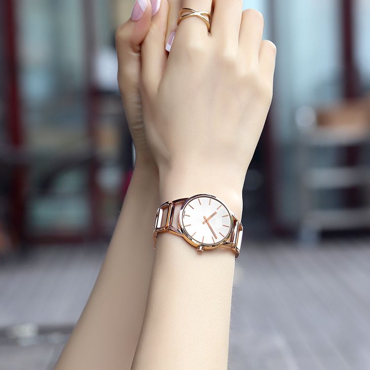 Ladies Round Watch, Feature : Attractive Look