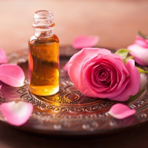 Rose Oil, for Medicals Use, Cosmetics, Feature : Highly Effective, Good Quality, Completer Pure, Absolutely Fresh