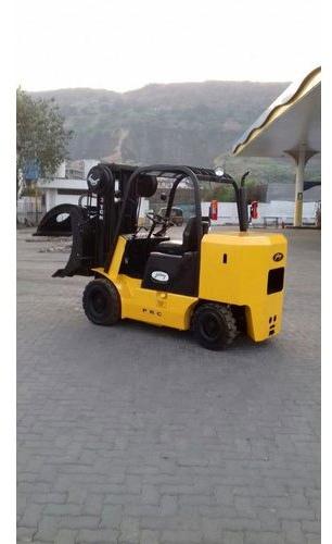 Godrej Forklift, Fuel Type : Diesel