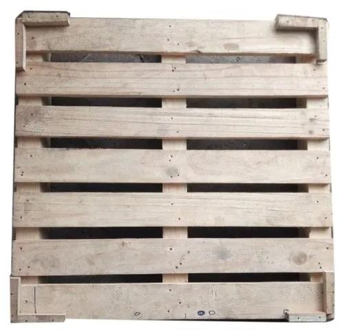 Polished 4 Way Wooden Pallets, for Industrial Use