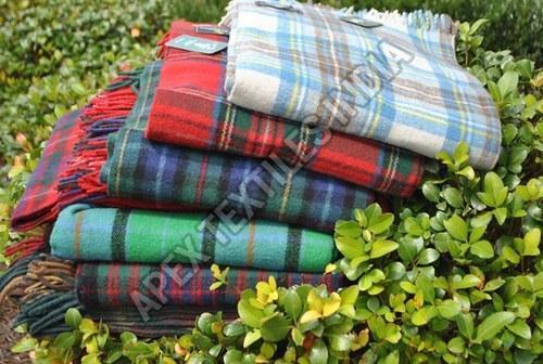 Checked Merino Woolen Blankets, Size : 62 X 69 Inch