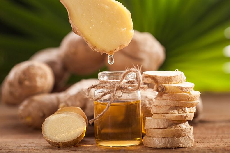Organic Ginger Oil, for Medicine Use, Feature : Fine Purity, Good Quality, Hygienically Packed