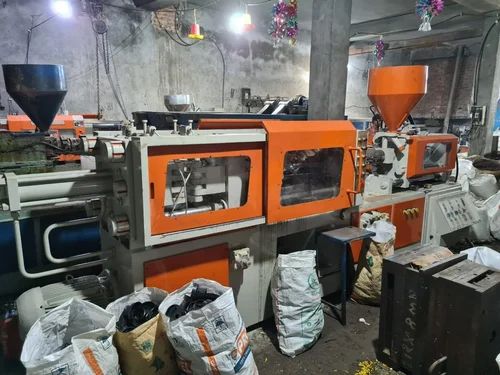Hydraulic Used Injection Moulding Machine, Automatic Grade : Fully Automatic
