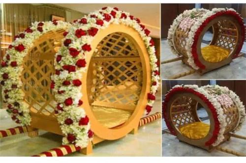 Coated Wooden Bridal Palki, for Wedding Use, Size : 48x24x48 Inchces