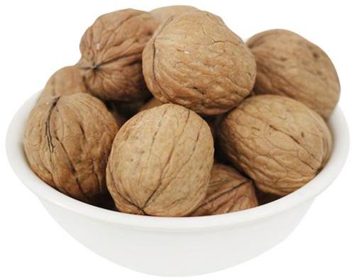 Organic Walnut Kernels, For Bakery, Chacolate, Food, Milk Shakes, Nutritious Food, Purity : 100%