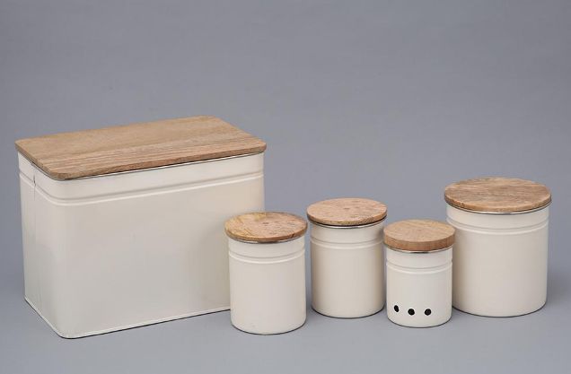 GE-9112 Kitchen Storage Jar Set, for Storing Foods, Feature : Crack Proof, Fine Finishing, Scratch Resistant